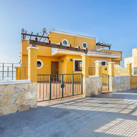 Margarita Villa *